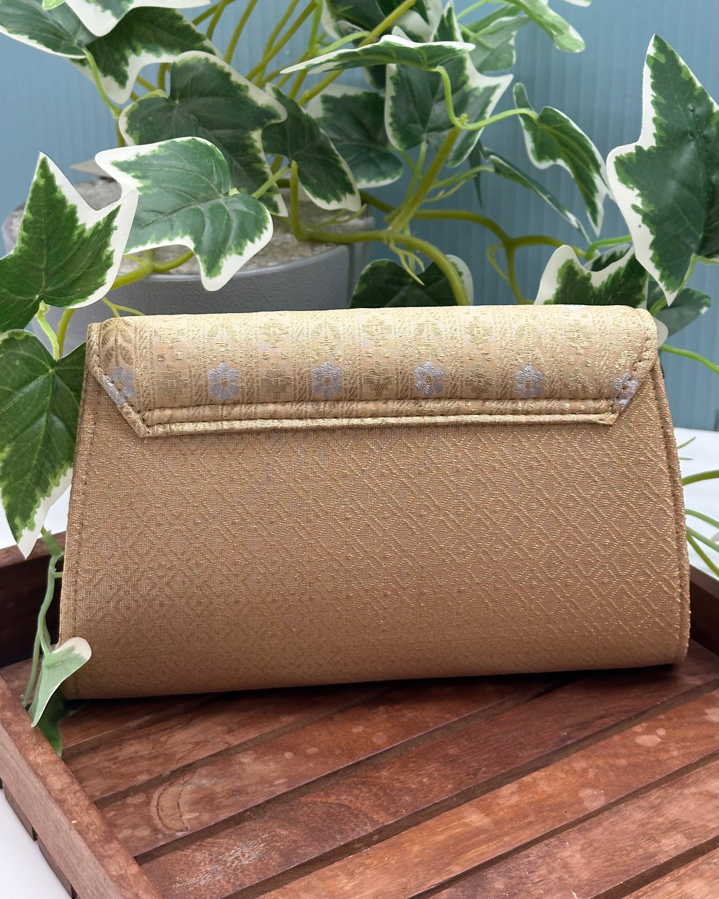 GOLD-SILVER basic clutch
