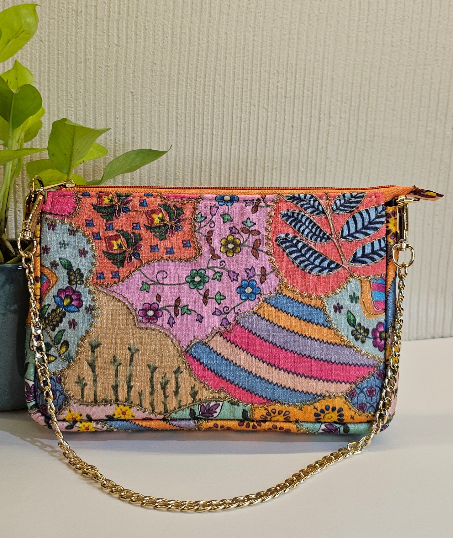 Glow Pochette