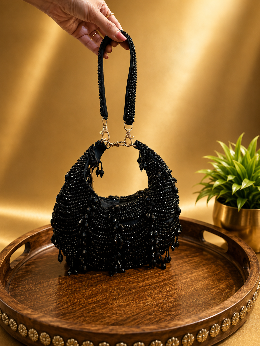 Black moon Party edit - The Luxe’ Collection