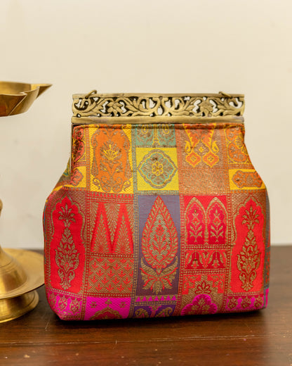 The Multicoloured Taj frame