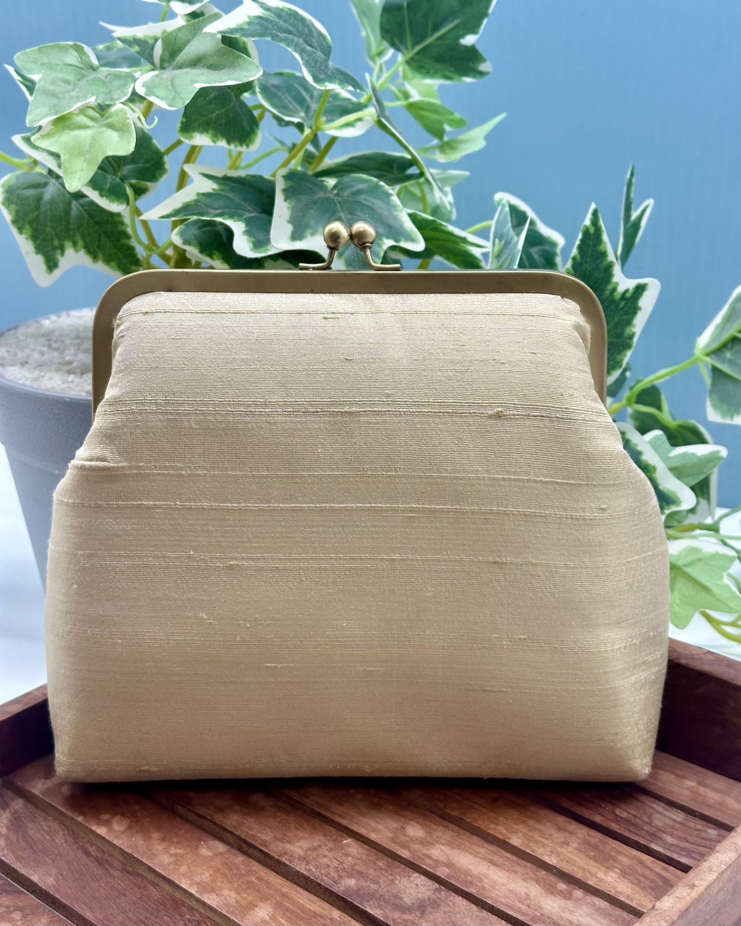 The Tanjore art Purse-beige