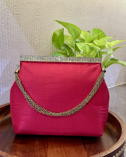 Elephant Motif Antique Frame Purse-red