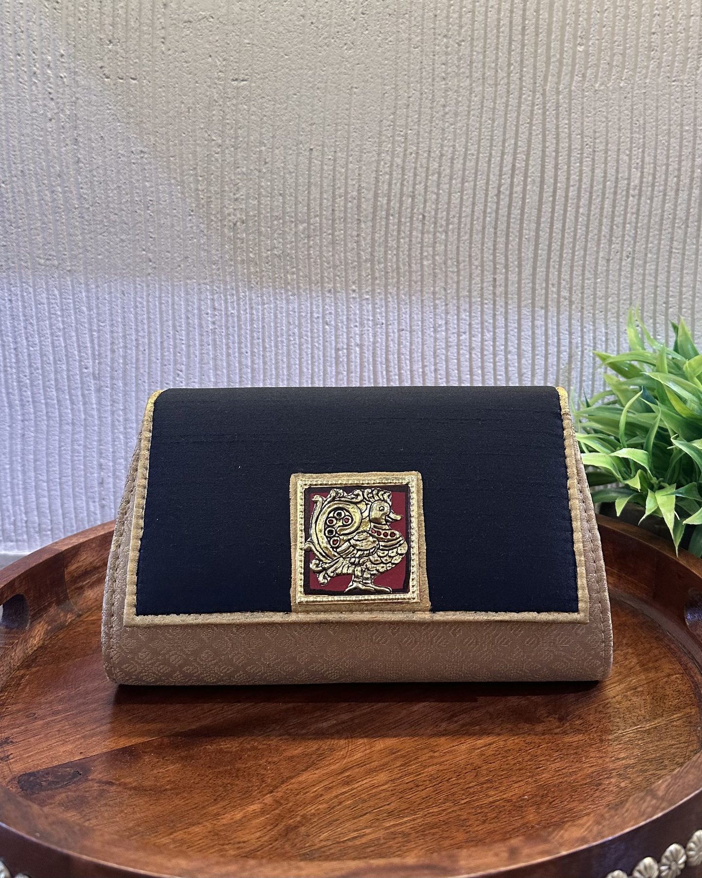 The Tanjore art clutch-black